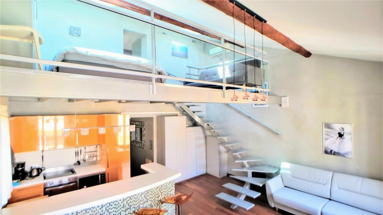Appart'hôtel Luxe Vieil Antibes 75 m2 avec Parking Exterior foto