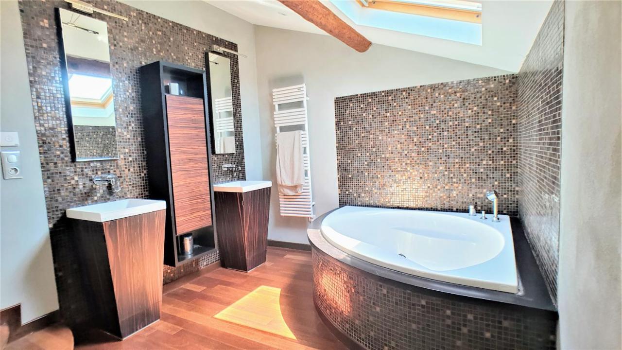 Appart'hôtel Luxe Vieil Antibes 75 m2 avec Parking Exterior foto