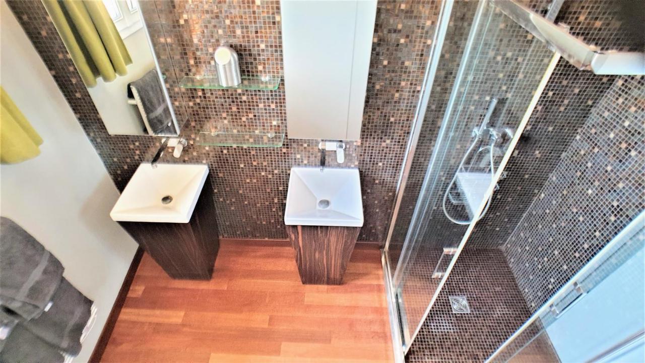 Appart'hôtel Luxe Vieil Antibes 75 m2 avec Parking Exterior foto