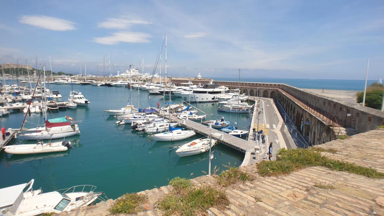 Appart'hôtel Luxe Vieil Antibes 75 m2 avec Parking Exterior foto
